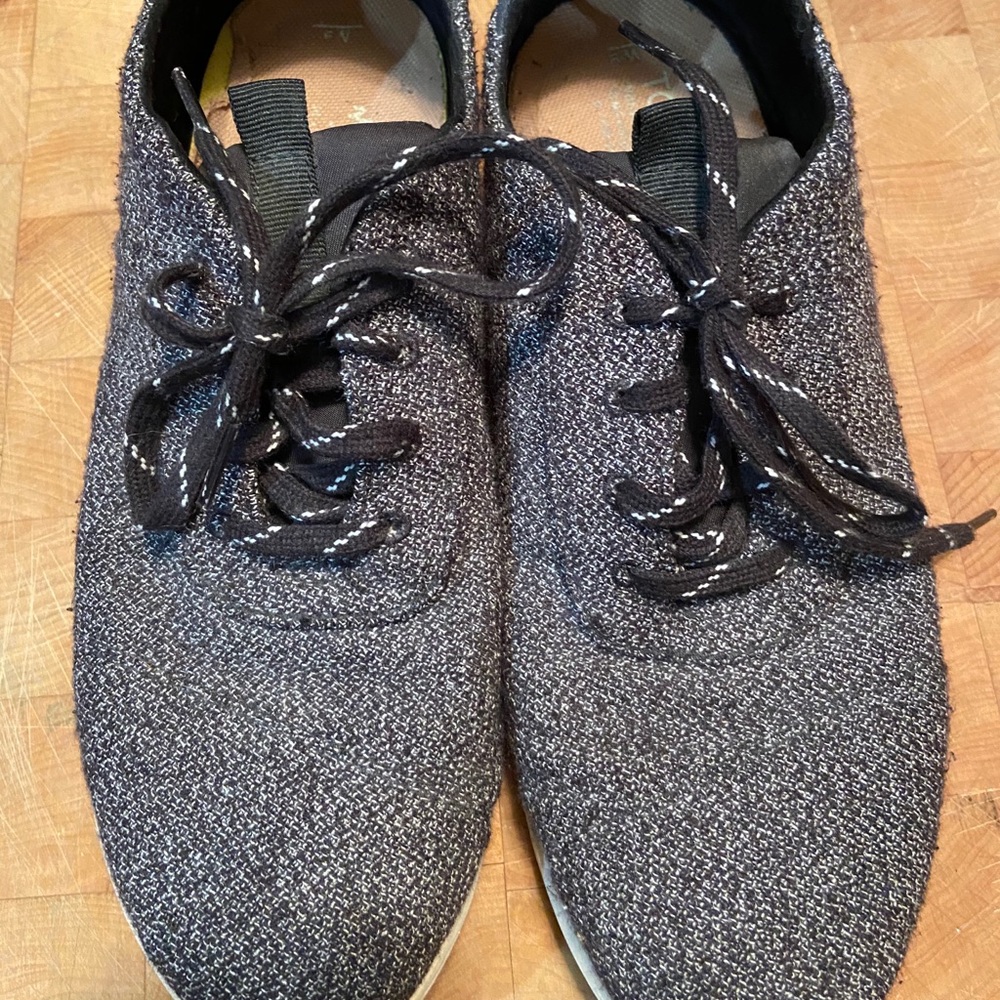 Tom’s Tennis Shoes